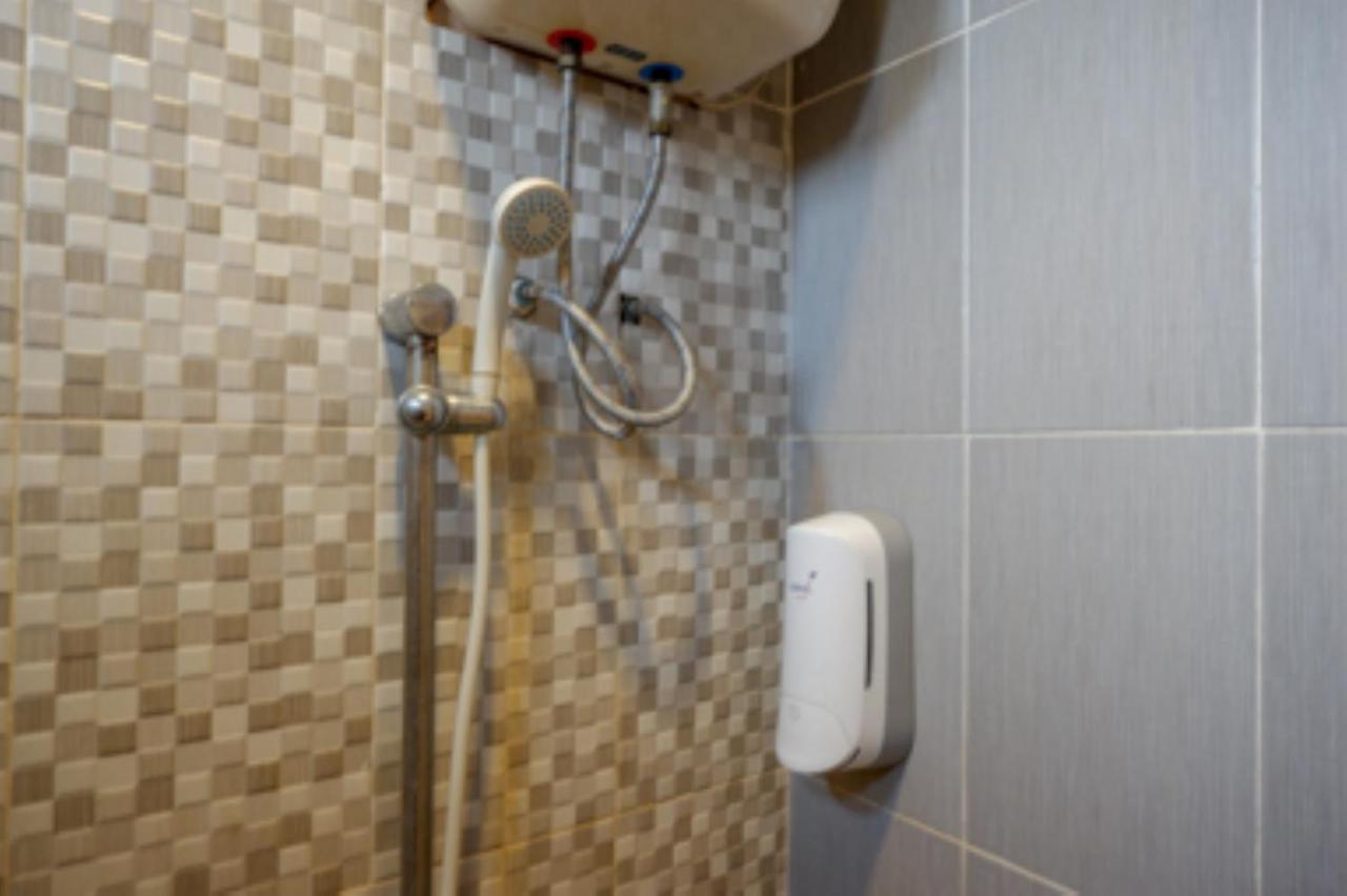 Oyo 1251 Residence 8 Semarang Kültér fotó