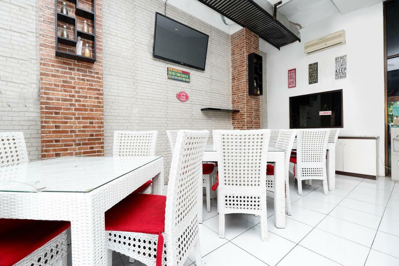 Oyo 1251 Residence 8 Semarang Kültér fotó